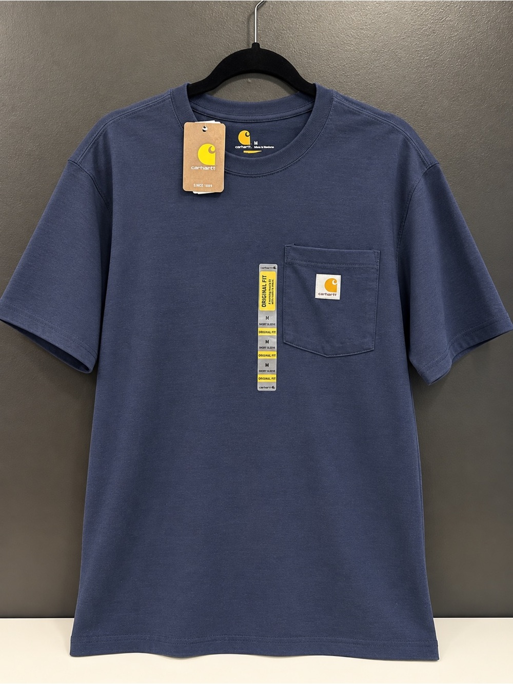 NWT Carhartt Men’s Medium Navy Blue Original Fit Pocket T-Shirt Workwear Tee